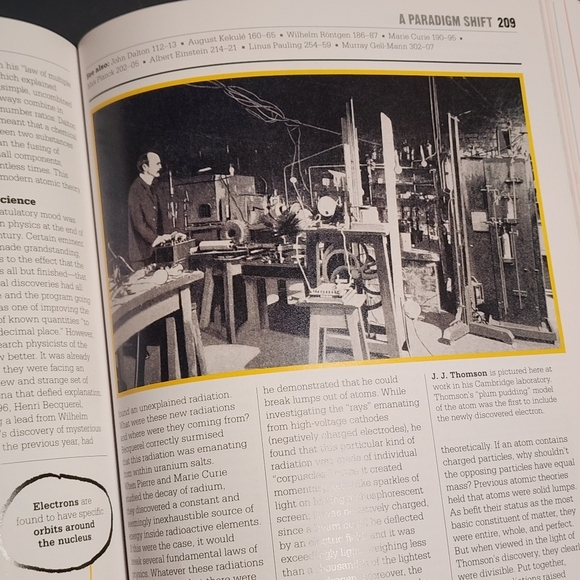 The Science Book - Big Ideas Simply Explained - Picture 11 of 14